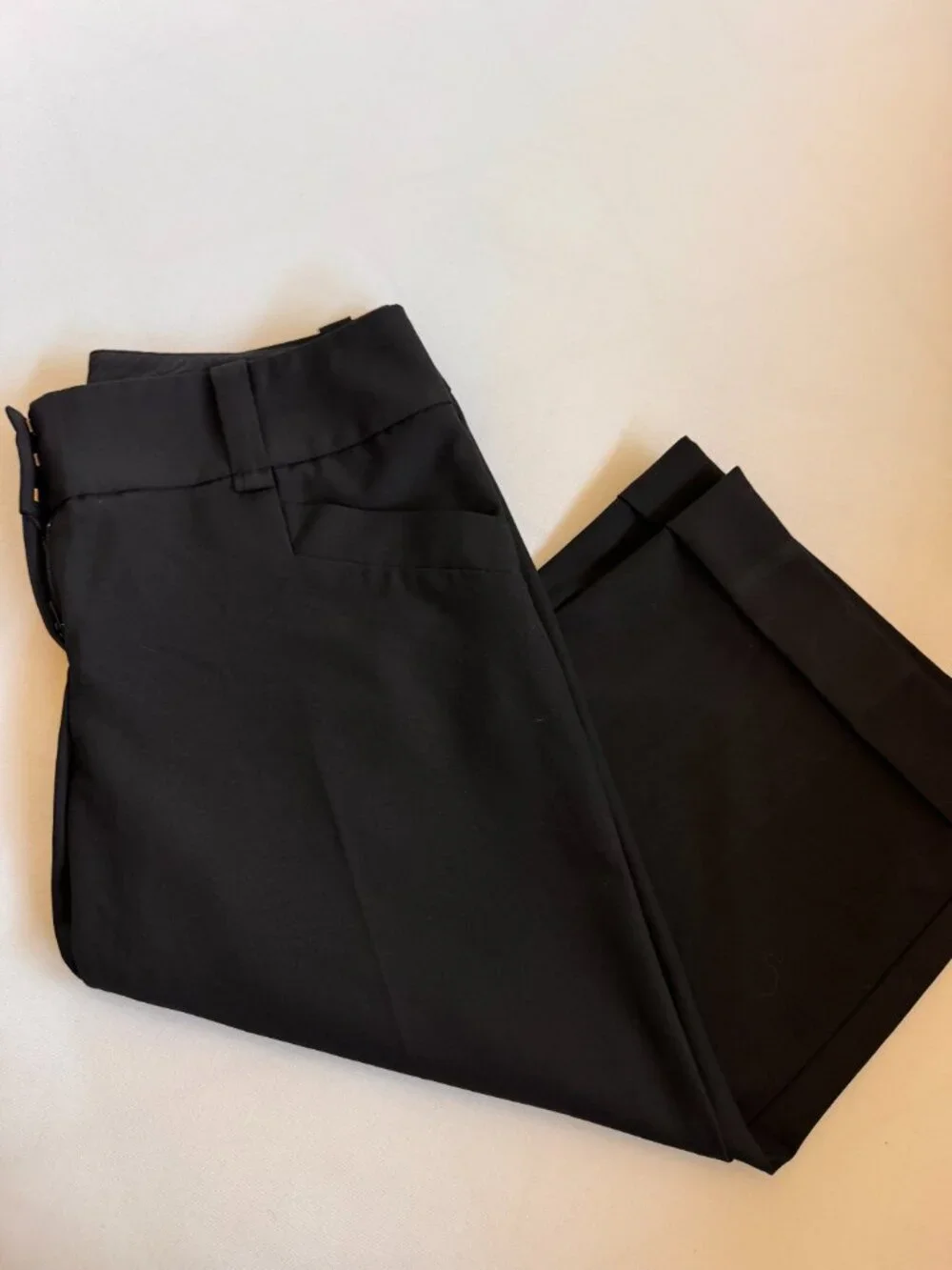 Sharp! The Limited Cassidy Cropped Cuffed Pants (Size 6, Black)